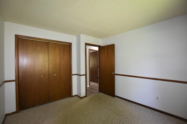 Building Photo - 1155 N Hampton Dr NE