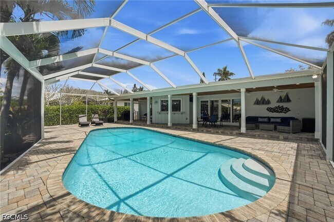 Building Photo - 1590 Sandpiper St