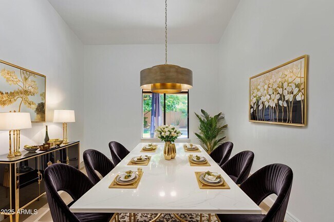 Building Photo - 5903 E Paradise Ln