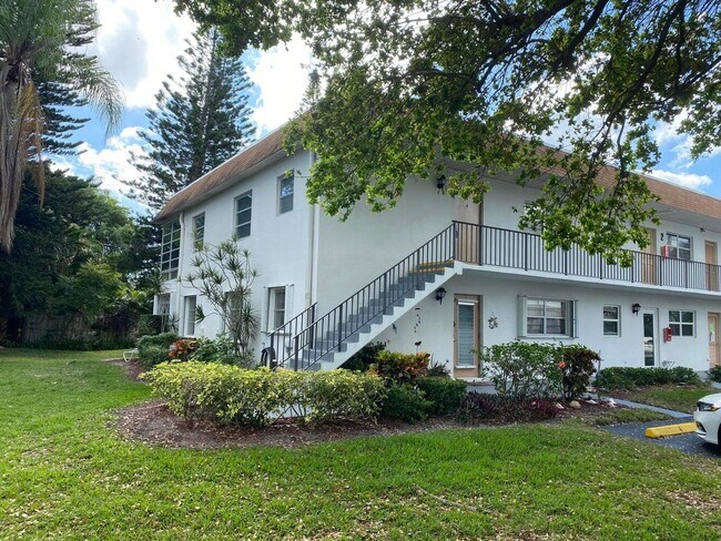 Primary Photo - 2950 SE Ocean Blvd