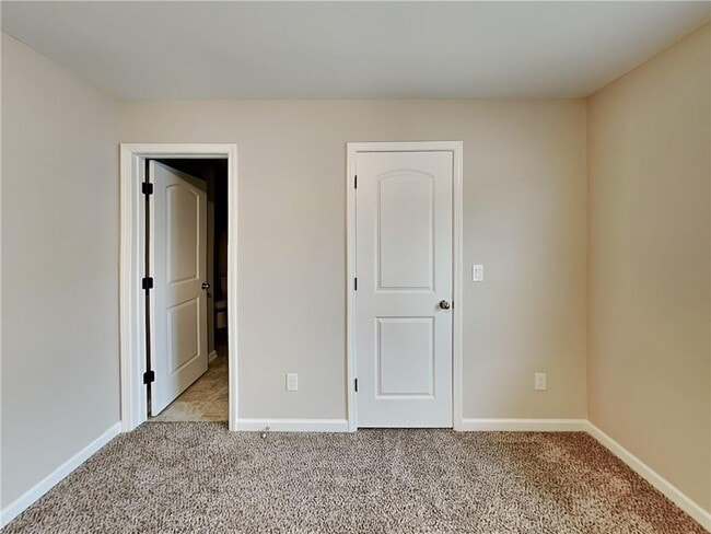 Building Photo - 4903 Heritage Cir