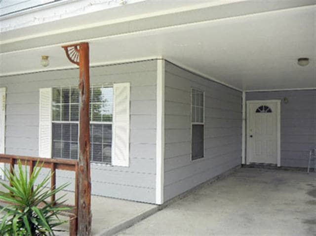 Building Photo - 622 Lisa Dr
