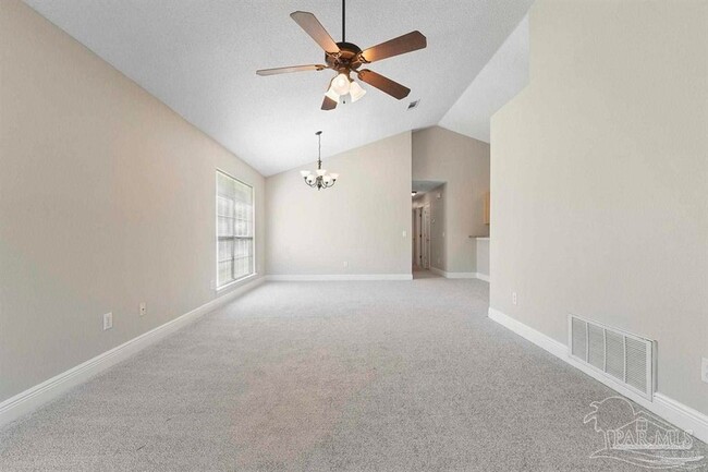 Building Photo - 6184 Green Acres Dr