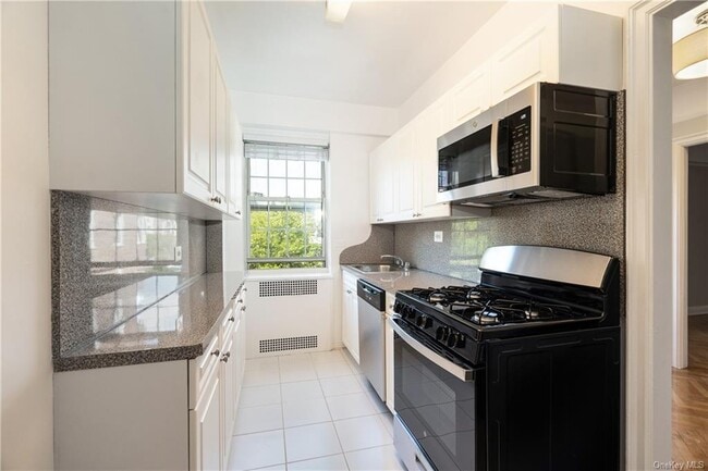Building Photo - 45 Popham Rd