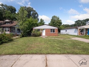 Building Photo - $1450 3 bedroom ranch