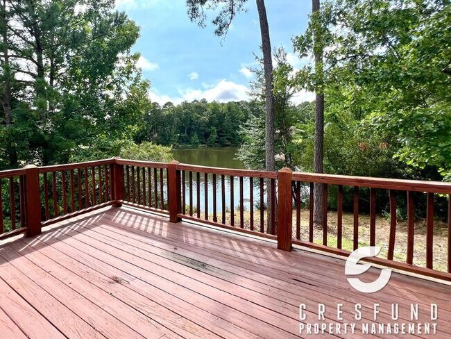 Building Photo - Waterview 3BR 2Bath Off Ramsey Street