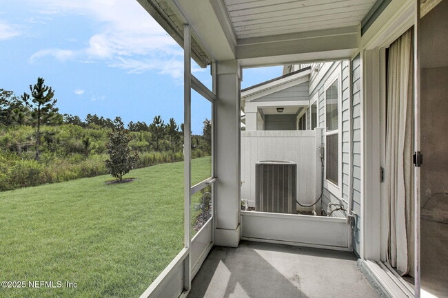 Building Photo - 469 Brandon Lks Dr