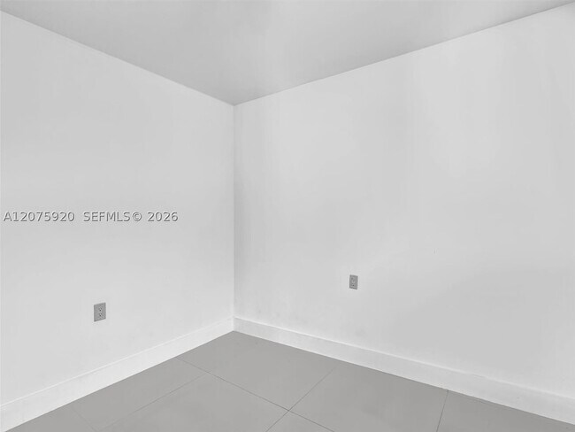 Building Photo - 1647 NE 146th St