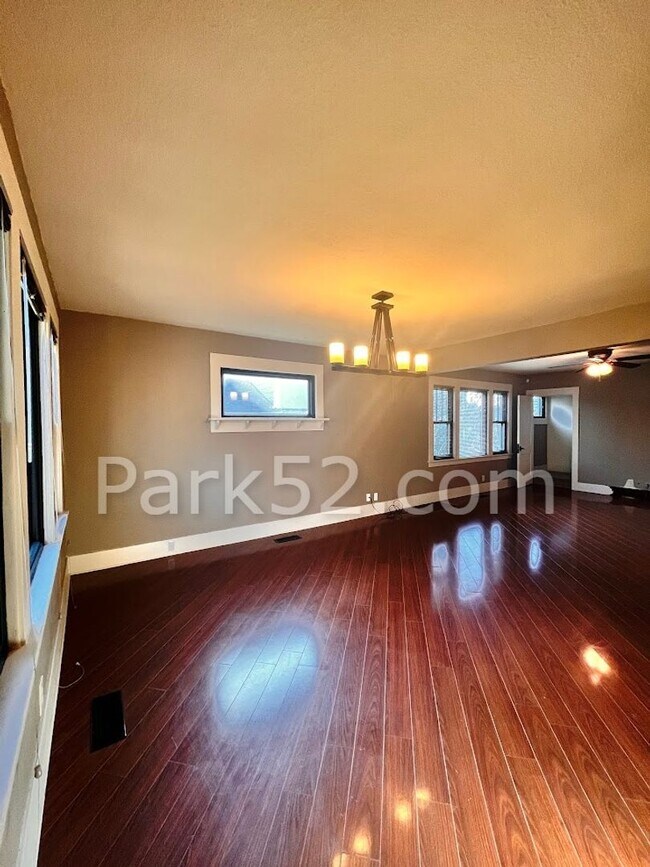 Building Photo - Beautiful Tacoma Single Family Home