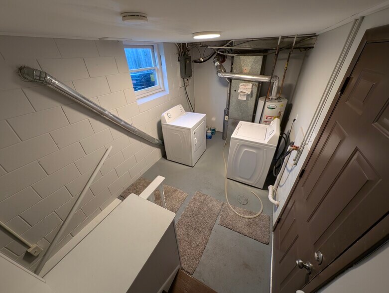 Building Photo - 2712 109th Ln NW