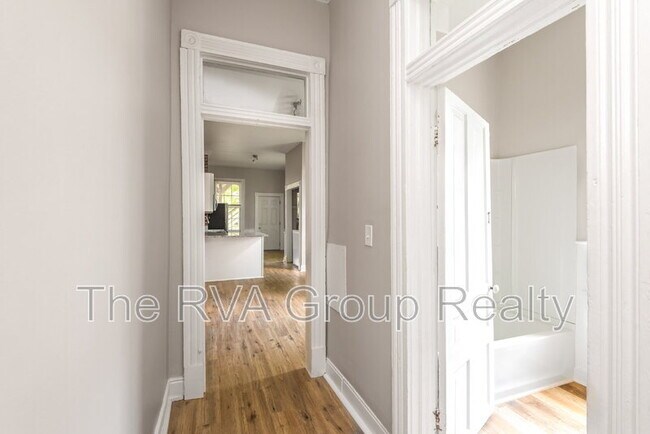 Building Photo - 607 N 27th St