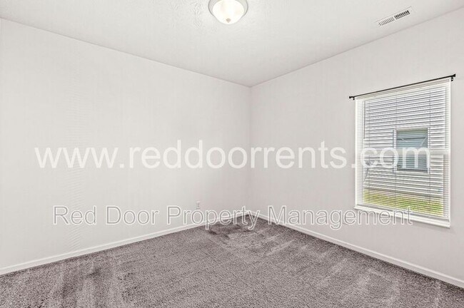 Building Photo - 4920 Penoyer Ln