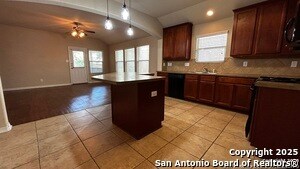 Building Photo - 906 Siena View