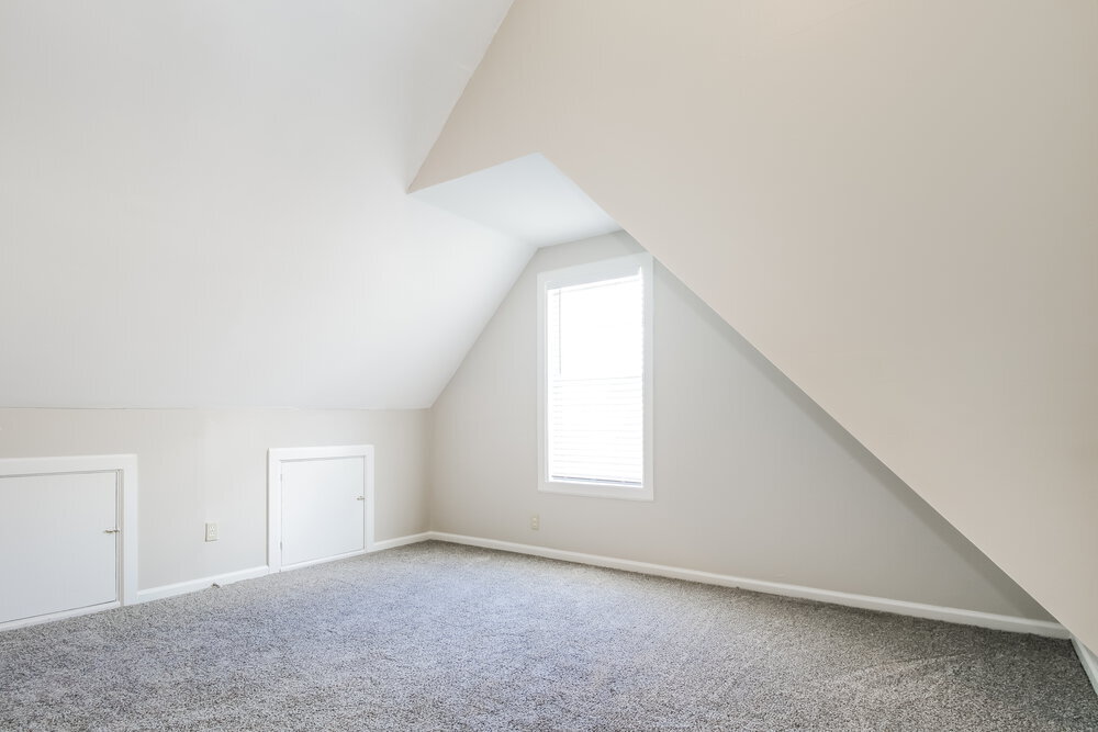 Building Photo - 2362 Oak Springs Dr