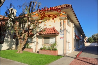 Property Exterior - Arthur Avenue Apartments