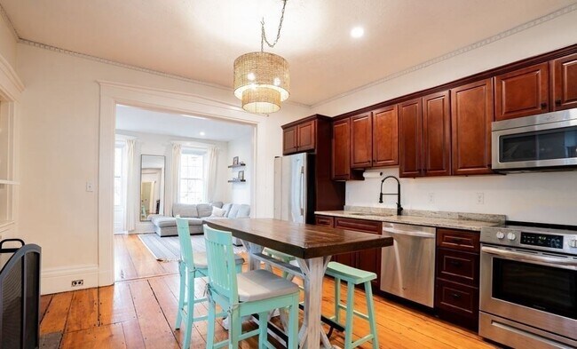 Building Photo - 126 High St