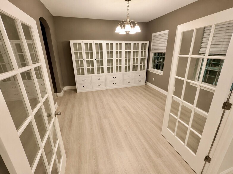 Building Photo - 136 Pine Arbor Cir