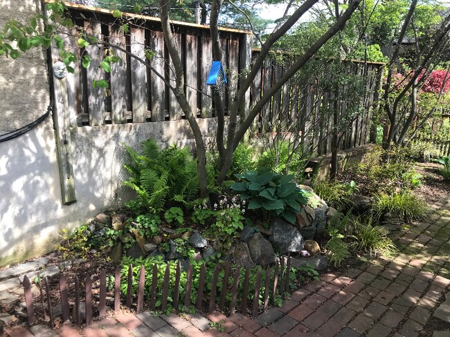 Building Photo - 1805 Lovering Ave