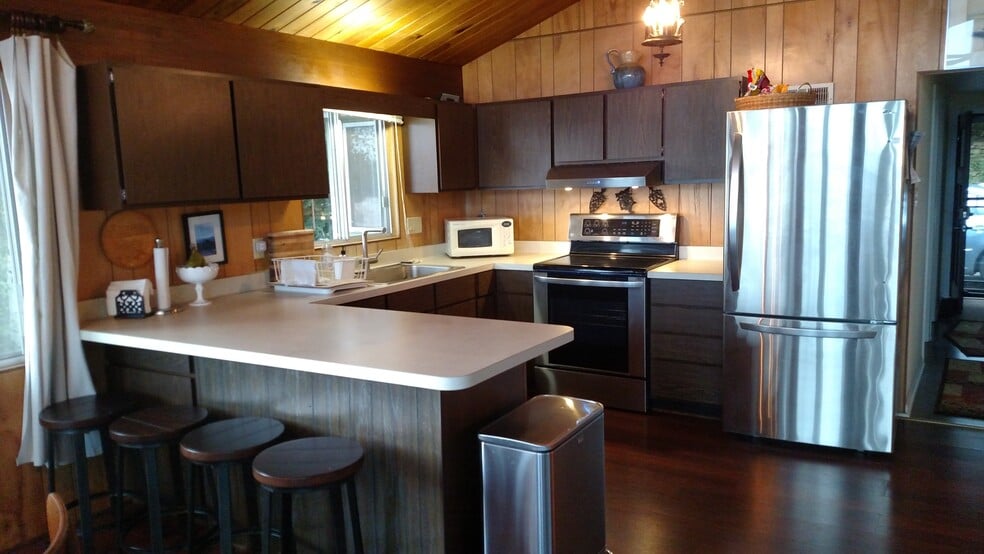 kitchen - W1200 S Shore Dr
