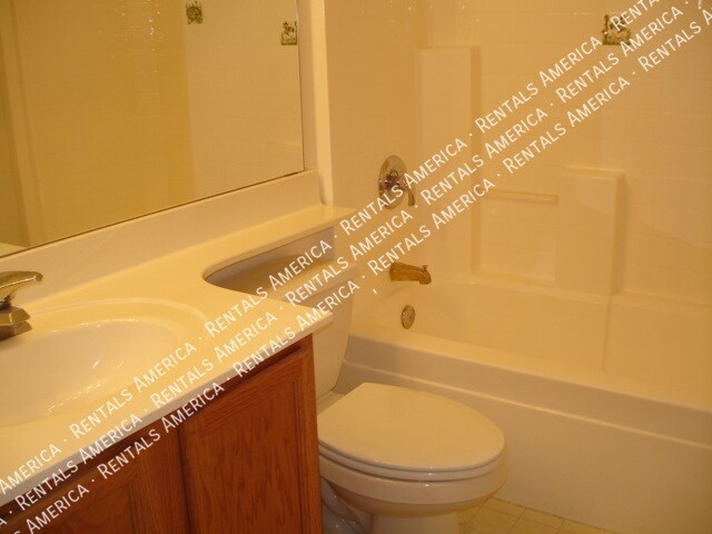 Building Photo - 17463 W Rock Wren Ct