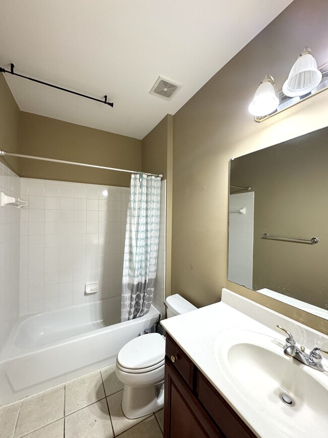 Building Photo - 6314 Mimosa Cir