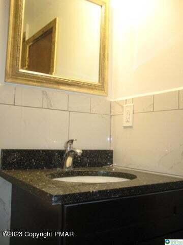 Building Photo - 85 Hunter Ln