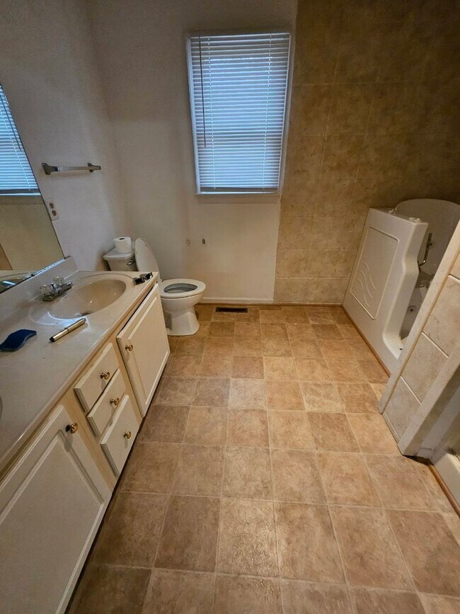 Building Photo - Prince George