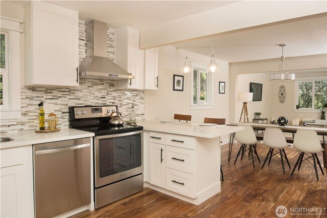 Building Photo - 4 Bed 3 Bath SFR Fully Fenced Home in Shor...