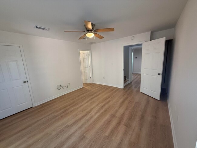Building Photo - 503 2nd Ave