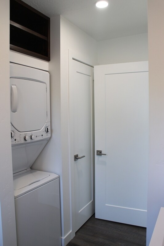 Building Photo - 117 N 2nd St W