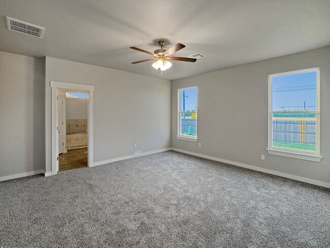 Building Photo - Beautiful 3-Bedroom Home in Council Ridge ...