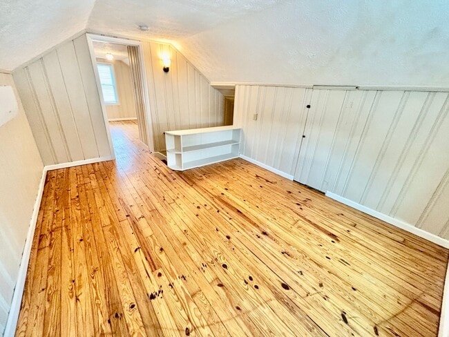 Building Photo - The "More Room to Roam" House: 4 Beds, 2 B...