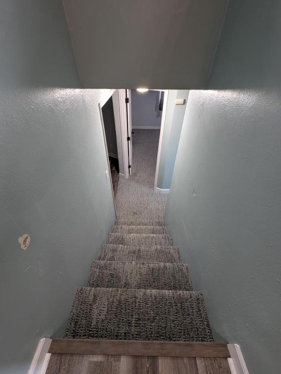 Building Photo - 1167 Westview Dr