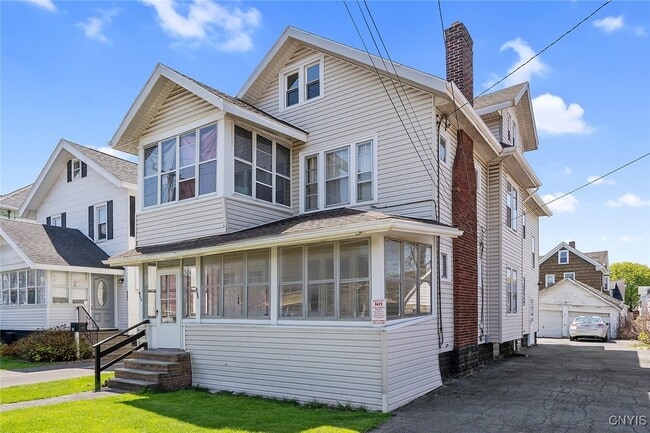 Building Photo - 965 Wadsworth St