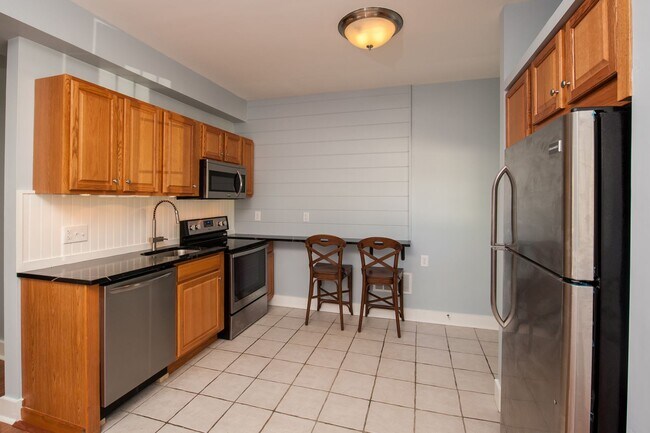 Building Photo - 1439 NY-9P