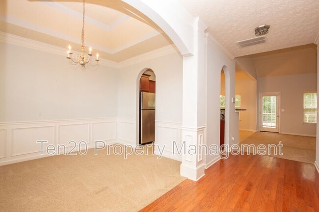 Building Photo - 54 Apache Trail