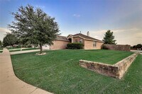 Building Photo - 8100 Tierra Del Sol Rd