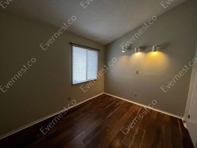 Building Photo - 604 Running Brook Rd