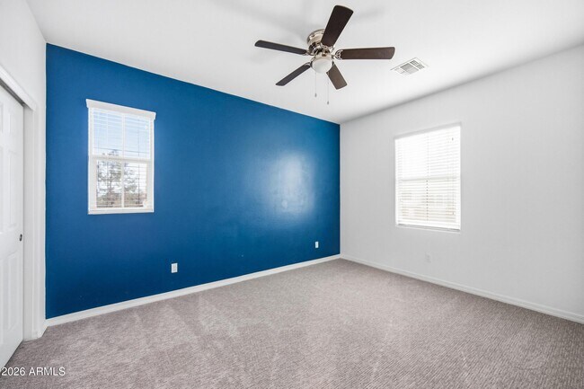 Building Photo - 668 N Sparrow Ct