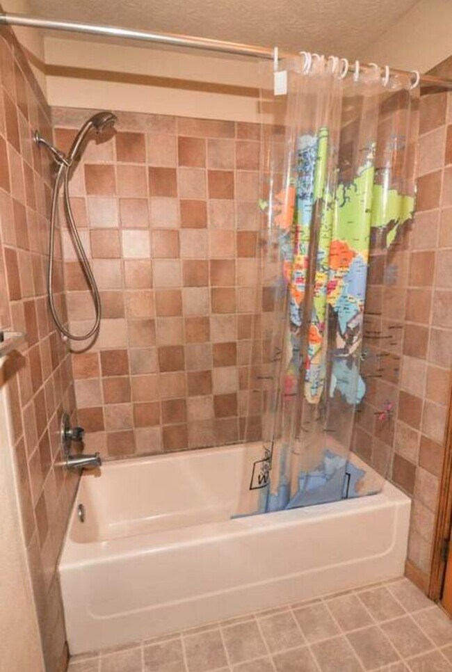 Building Photo - Beautiful 4-Bedroom Home on Spacious Corne...