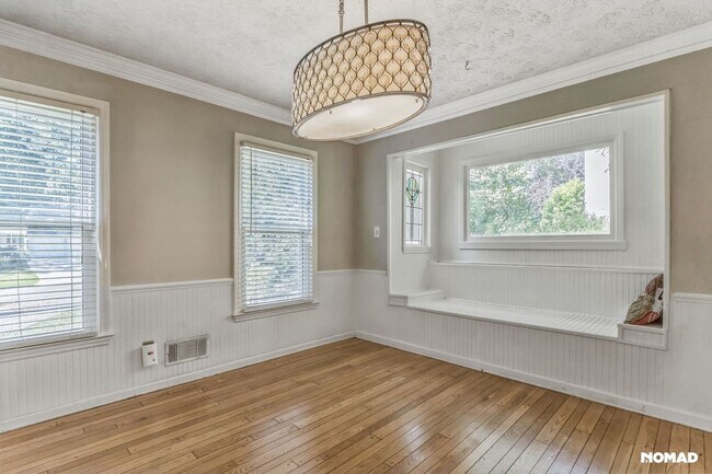 Building Photo - Spacious 5BR House in Marietta