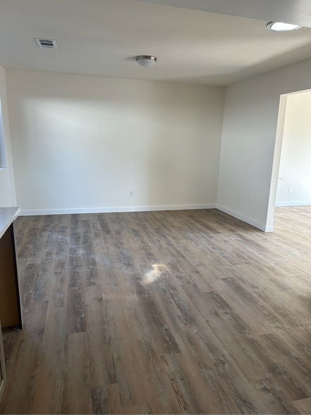 Building Photo - 1210 Palomar Ter