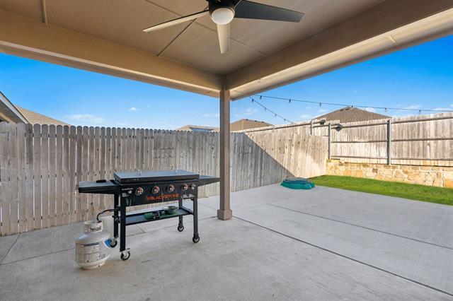 Building Photo - 421 Houndstooth Dr