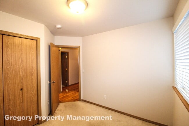 Building Photo - 13609 46th Ave SE