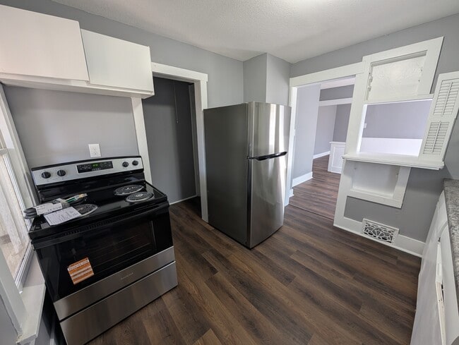 Building Photo - 2007 SW Lane St