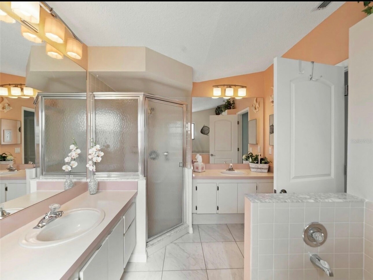 Building Photo - 14160 Faldo Ct