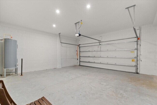 Building Photo - 9662 Peace Dr