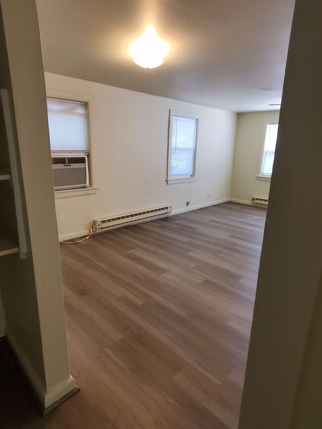 Building Photo - REV5214#A-EA