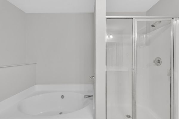 Building Photo - 3100 Lauren Parc Rd