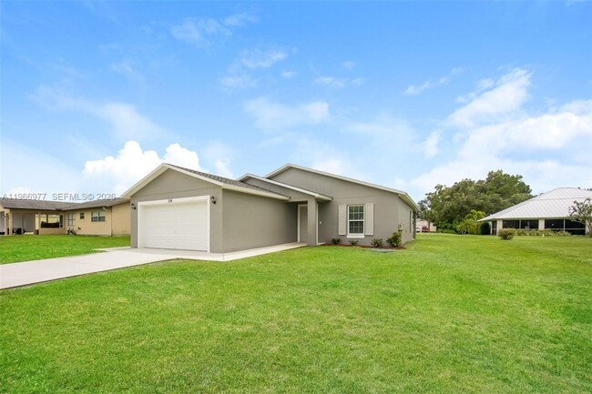 Building Photo - 154 NW Curtis St